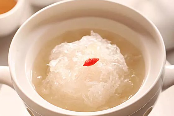 燕窝为甚么那末贵,燕窝有甚么养分