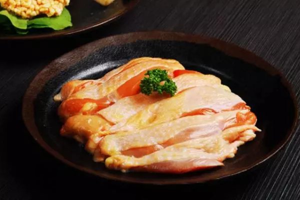 为甚么健身吃鸡胸肉,健身鸡胸肉怎样吃