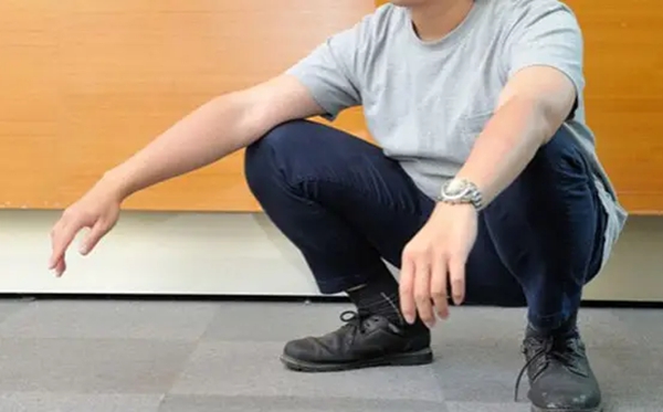 为甚么本国人不会亚洲蹲？