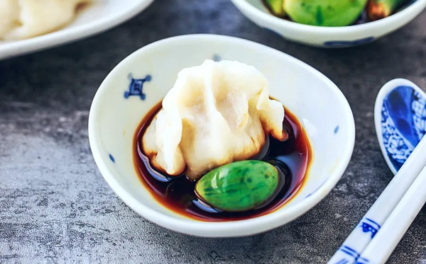 腊八蒜为甚么是绿色的,腊八蒜怎样腌制又脆又绿