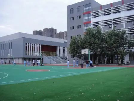 南京第十二中学简介概略（建校汗青、地点、师资、校训、情况）