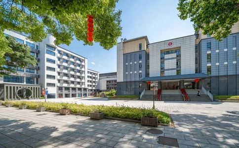 福建省福州第八中学简介概略(建校汗青、地点、师资、校训、情况)
