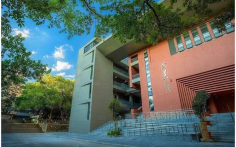 深圳中学简介概略（建校汗青、地点、师资、校训、情况）