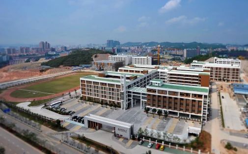 深圳迷信高中有几个校区_别离在哪？