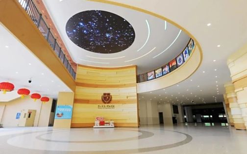 深圳市第二尝试黉舍是公立仍是私立,是重点中学吗？
