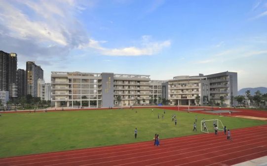 深圳市新安中学简介概略（建校汗青、地点、师资、校训、情况）