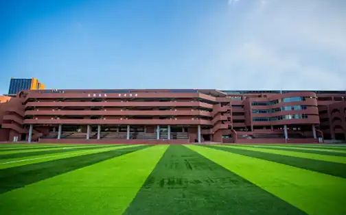西南师范大学从属中学深圳黉舍校区在哪_在哪一个区？